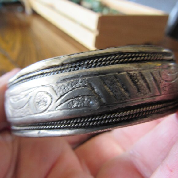 Vintage Sterling Silver Stamped Bangle Handmade Native Jewelry - Picture 3 of 4